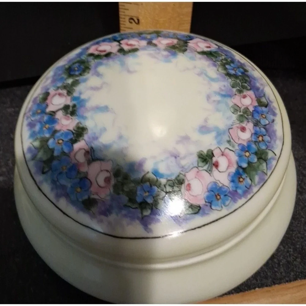 Antique Bavarian Ring/Trinket Box 4.5